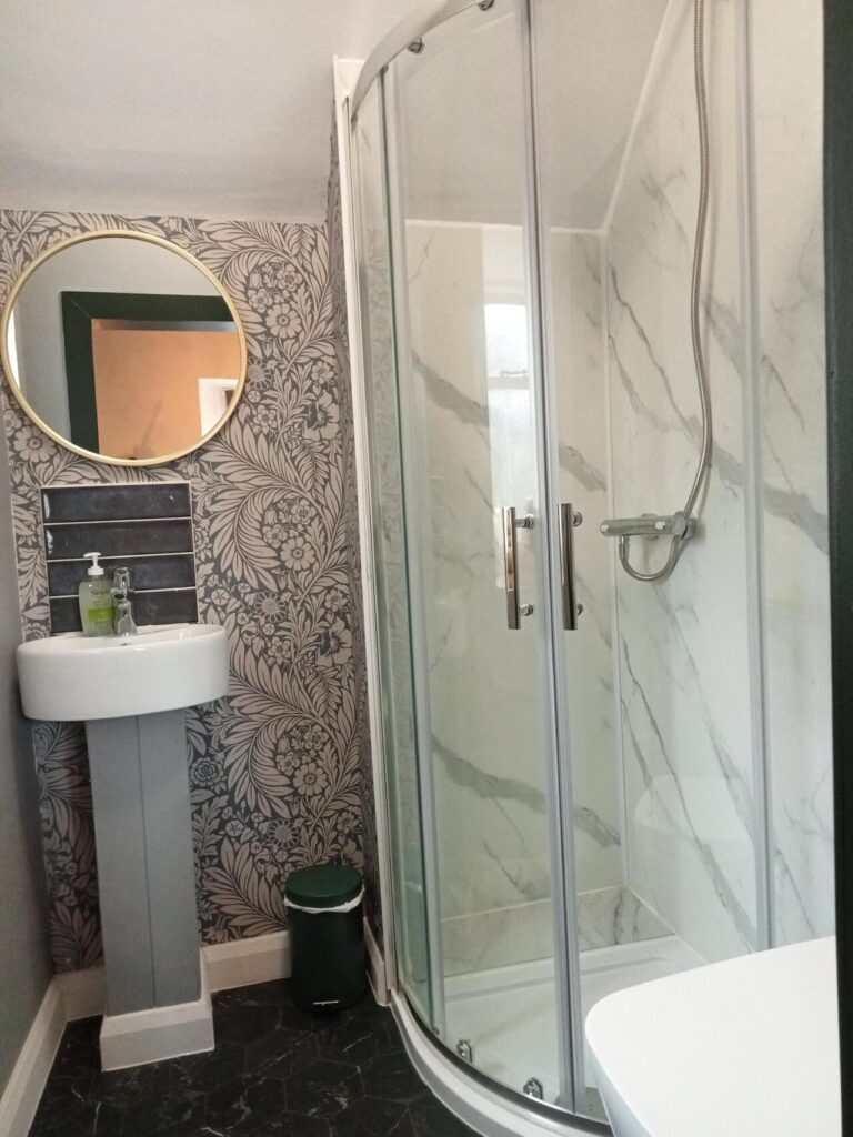 King-Ensuite-room-18