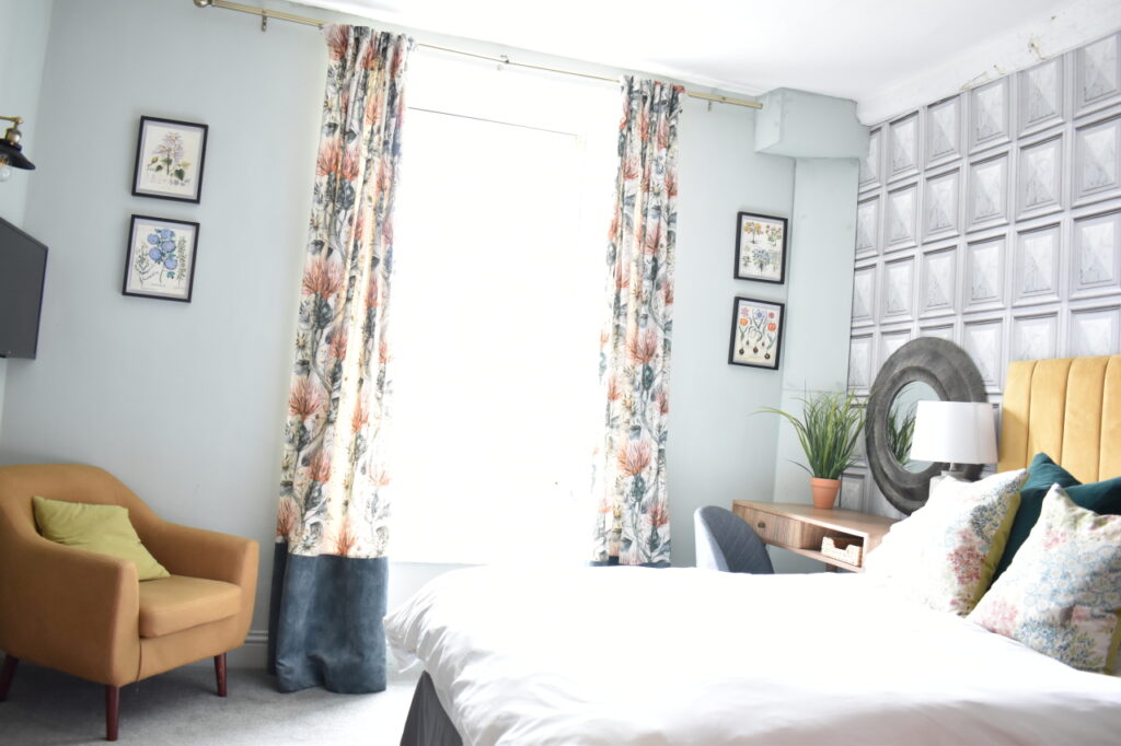 Chestnuts Bed & Breakfast room in Bourton-on-the-Water