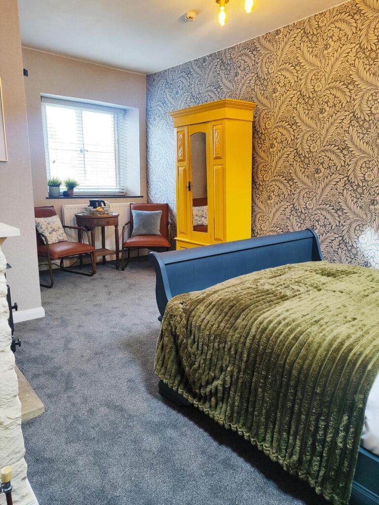 King-Ensuite-room-20