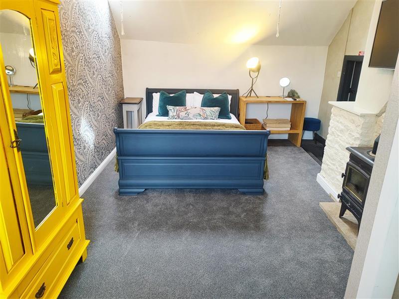 King-Ensuite-room-21